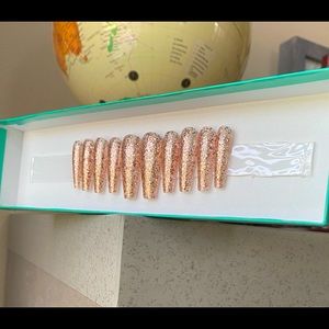 Luxury Press On Nails 💅🏻💅🏼💅🏽💅🏾